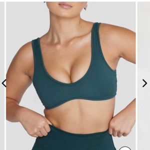 CSB (crop shop boutique) Isla Crop Size XS Forest Green